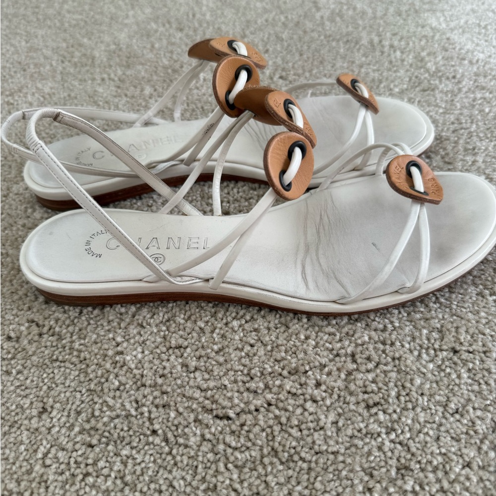 Chanel White and Tan Women's flat Sandals - Picture 4 of 5